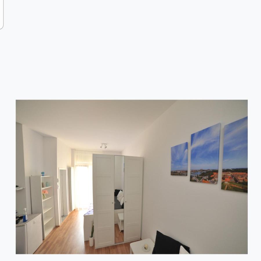 Mia Apartment Novi Sad Buitenkant foto